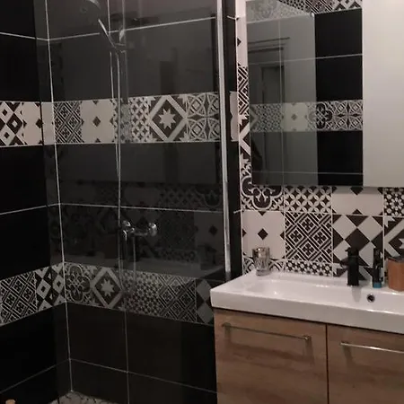 Nyaraló Maison Calme Avec Piscine Creuzier-le-Neuf